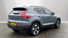 Volvo XC40 2.0 B4P Ultimate Dark 5dr Auto Petrol Estate